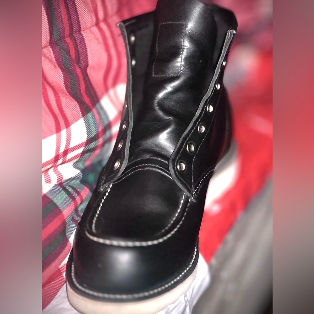 Black-harness Red wing Moc-toe boots. 9075 no longer part of lineup…